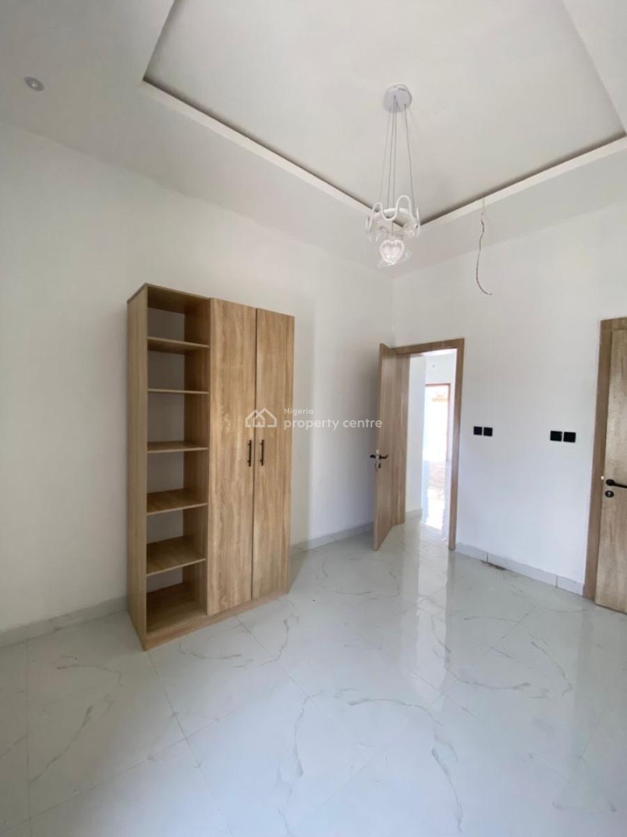 Man Excellent 2 Bedroom Apartment, Abraham Adesanya, Ajah, Lagos, Flat / Apartment for Sale