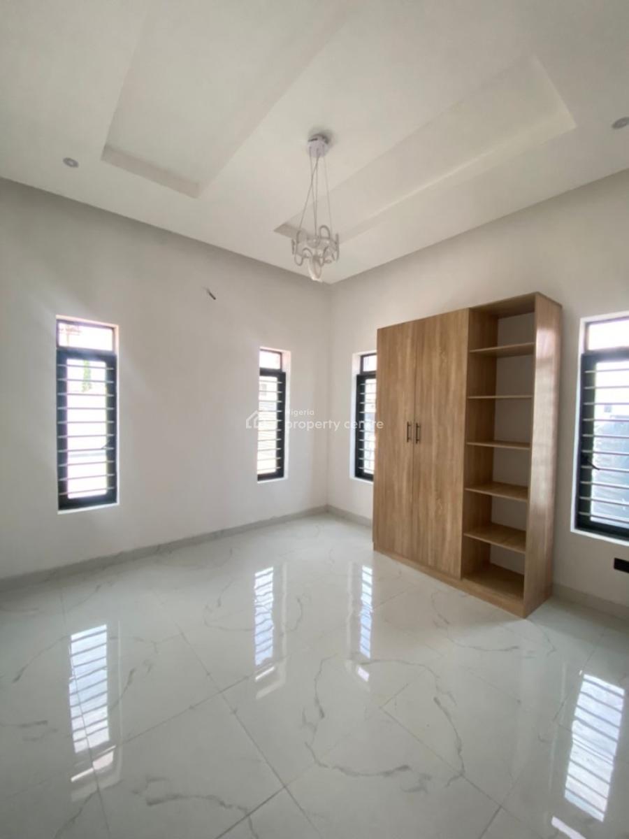 Man Excellent 2 Bedroom Apartment, Abraham Adesanya, Ajah, Lagos, Flat / Apartment for Sale
