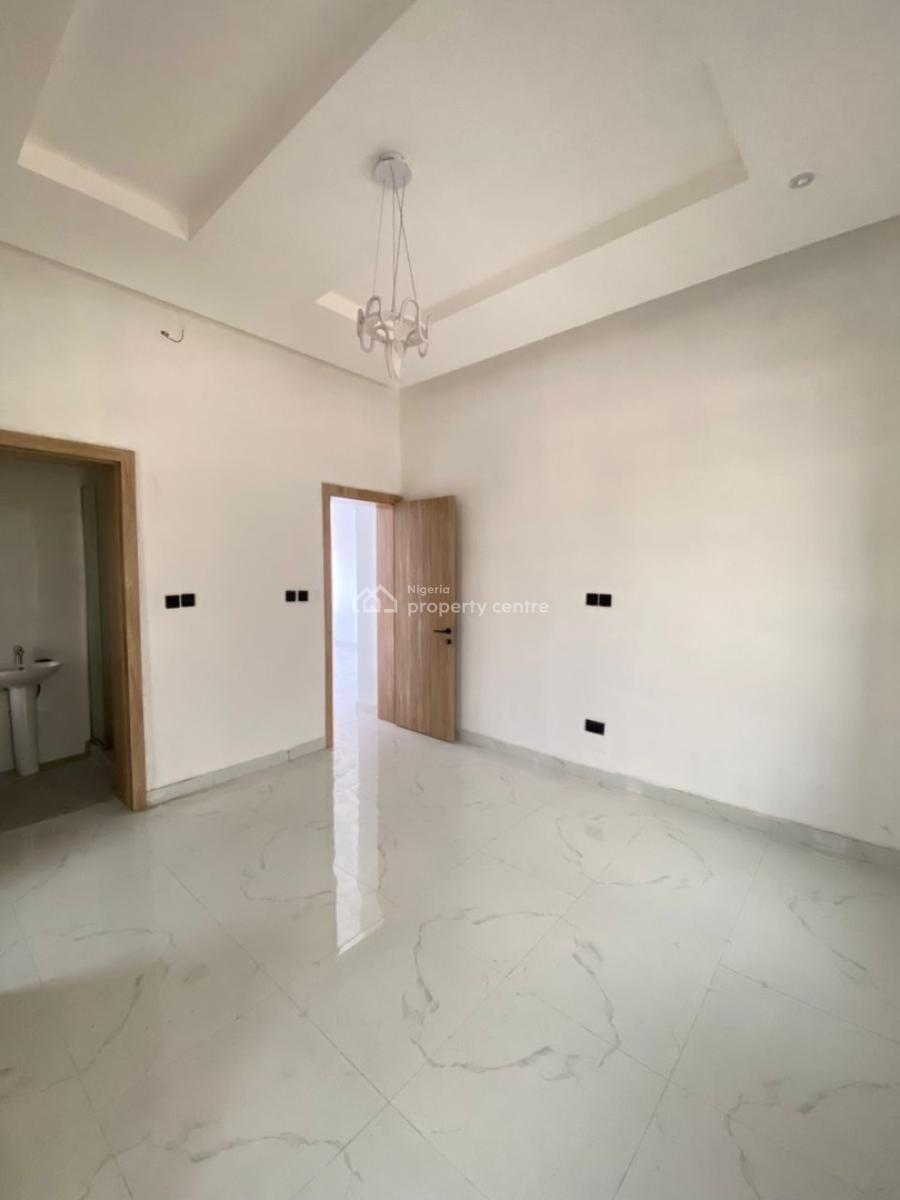 Man Excellent 2 Bedroom Apartment, Abraham Adesanya, Ajah, Lagos, Flat / Apartment for Sale