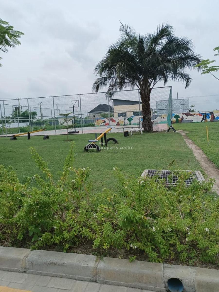 Distress Corner Piece 3 Bedrooms Semi-detached Bungalow, Beechwood Park Estate, Lakowe, Ibeju Lekki, Lagos, Semi-detached Bungalow for Sale