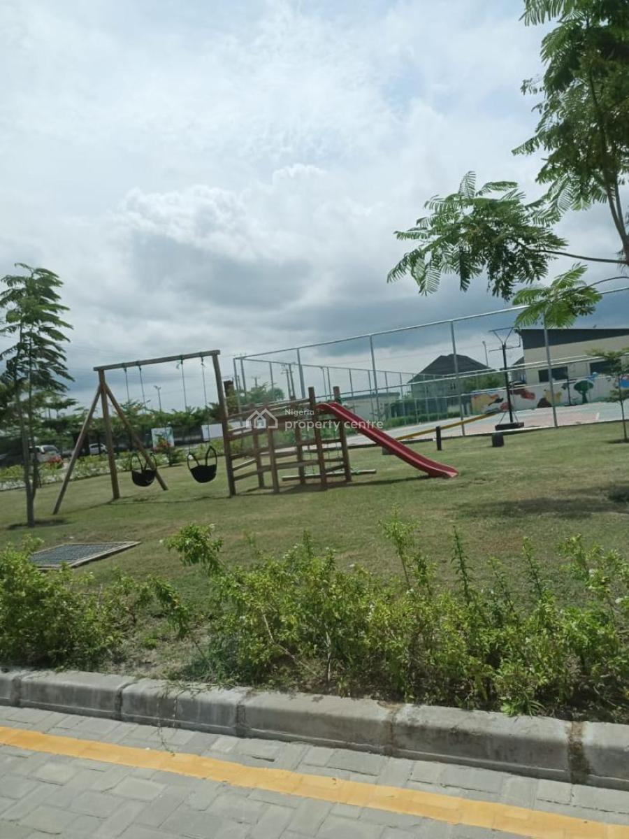 Distress Corner Piece 3 Bedrooms Semi-detached Bungalow, Beechwood Park Estate, Lakowe, Ibeju Lekki, Lagos, Semi-detached Bungalow for Sale