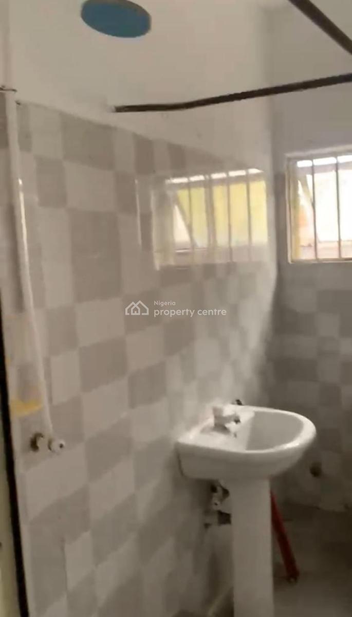 Lovely Sweet  Self Contain, Onigbongbo, Maryland, Lagos, Self Contain (single Rooms) for Rent