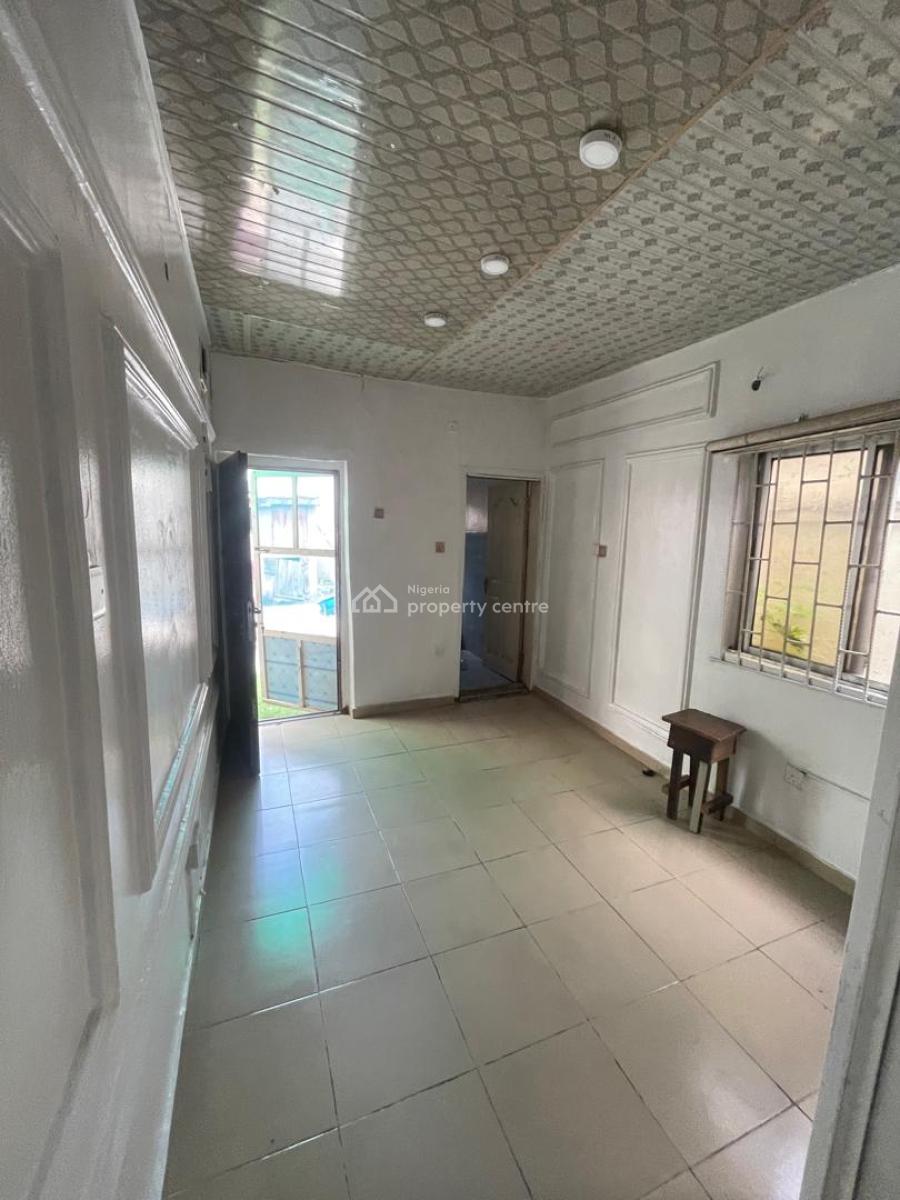 Luxurious a Roomself Contain, Oba Oyekan Estate Lekki Phase 1 Lakki Lagos, Lekki Phase 1, Lekki, Lagos, Self Contain (single Rooms) for Rent