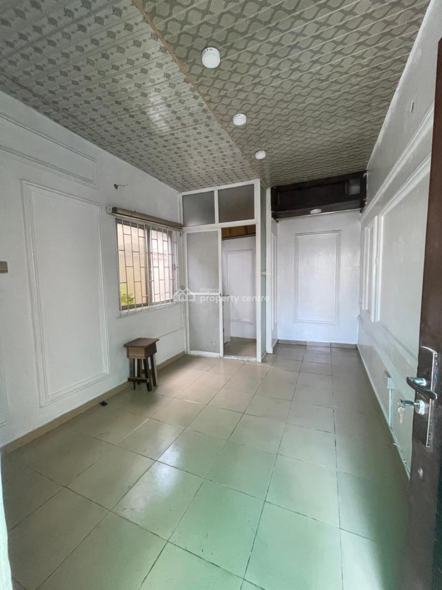 Luxurious a Roomself Contain, Oba Oyekan Estate Lekki Phase 1 Lakki Lagos, Lekki Phase 1, Lekki, Lagos, Self Contain (single Rooms) for Rent