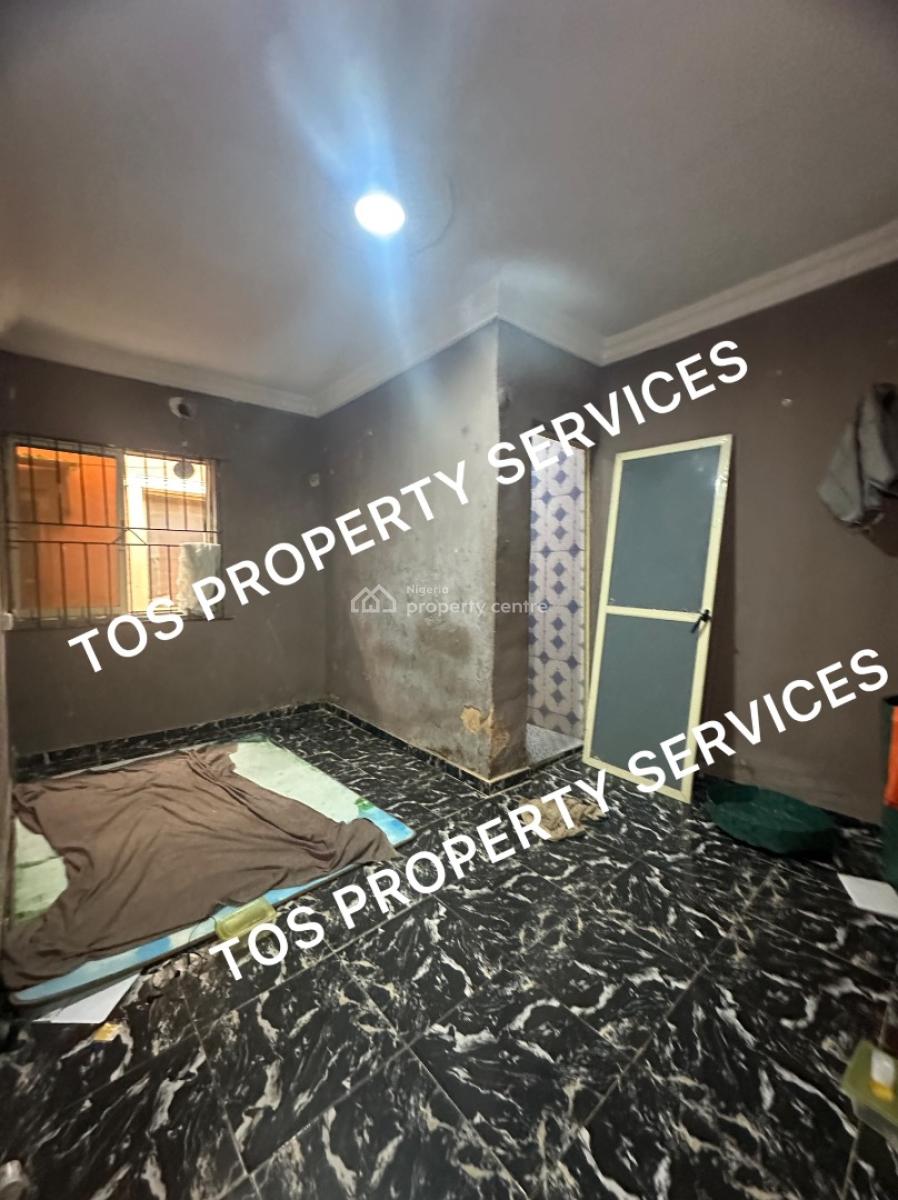 Miniflat + 2 Toilets, Alagomeji, Sabo, Yaba, Lagos, Mini Flat (room and Parlour) for Rent