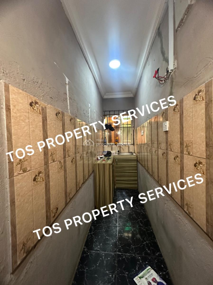 Miniflat + 2 Toilets, Alagomeji, Sabo, Yaba, Lagos, Mini Flat (room and Parlour) for Rent