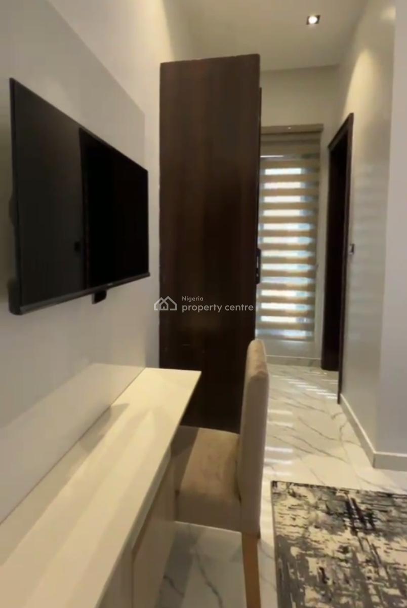 Fully Furnished 2 Bedroom Apartment, Lekki Phase 1, Lekki, Lagos, Flat / Apartment for Rent