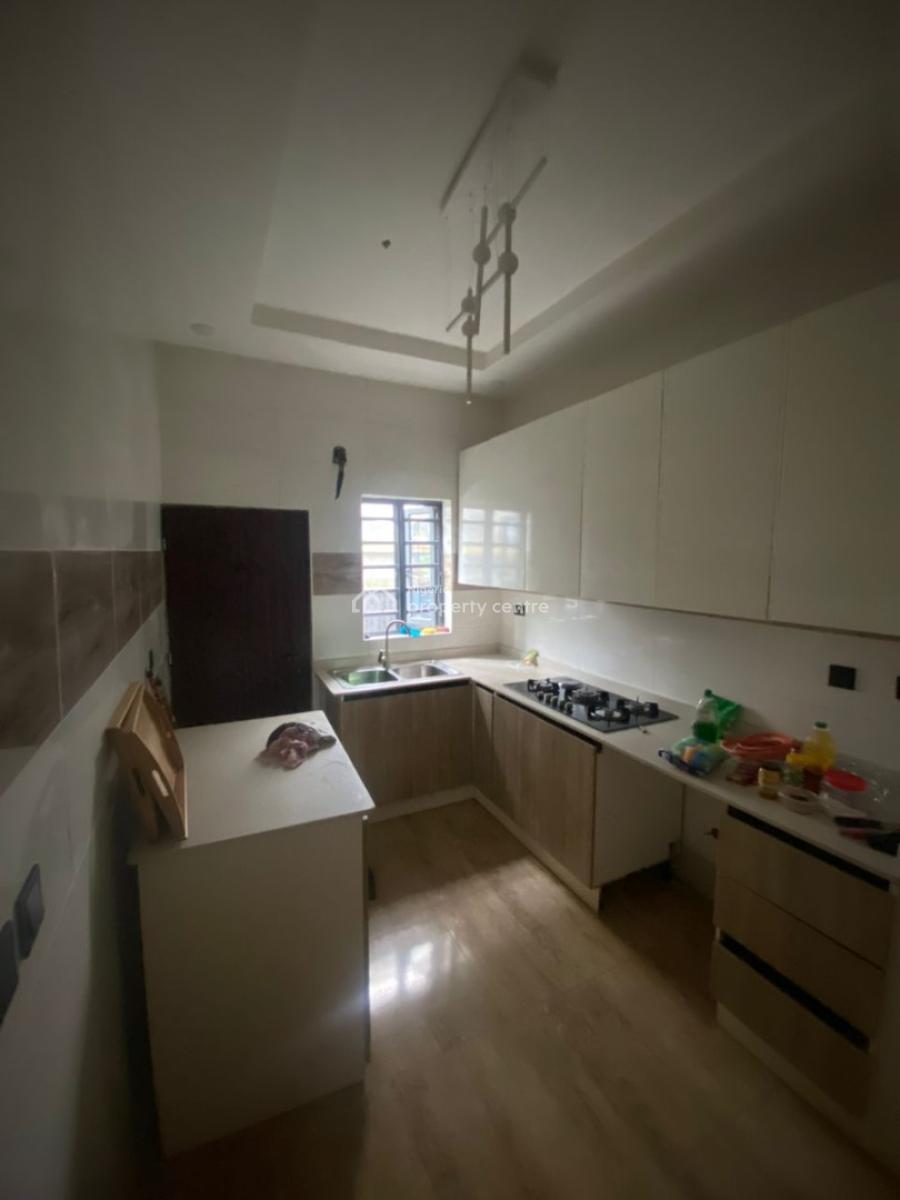 Serviced 4bedroom Semi Detached with Bq Pool Gym 24/7 Light, Ologolo, Lekki, Lagos, Semi-detached Duplex for Rent