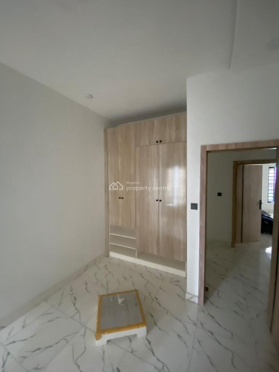 Serviced 4bedroom Semi Detached with Bq Pool Gym 24/7 Light, Ologolo, Lekki, Lagos, Semi-detached Duplex for Rent