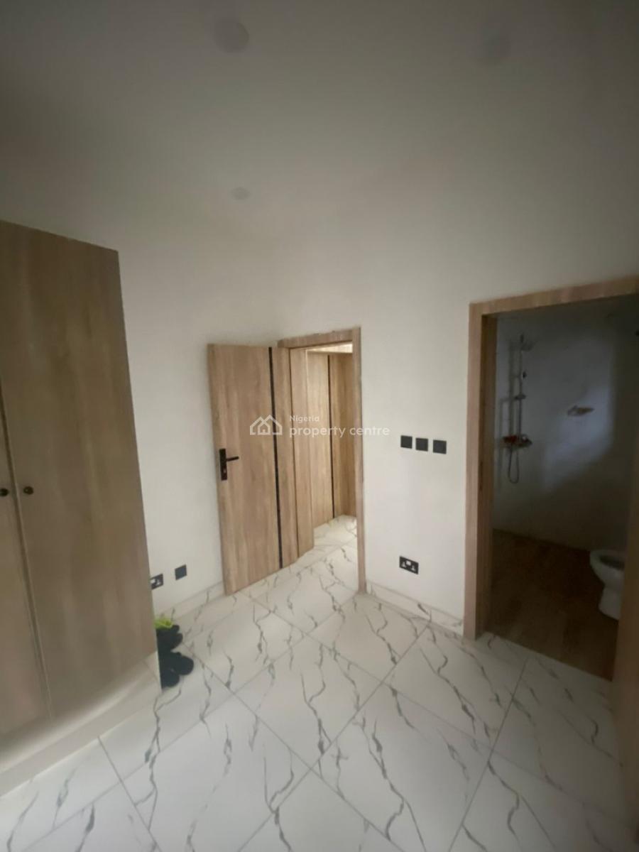 Serviced 4bedroom Semi Detached with Bq Pool Gym 24/7 Light, Ologolo, Lekki, Lagos, Semi-detached Duplex for Rent