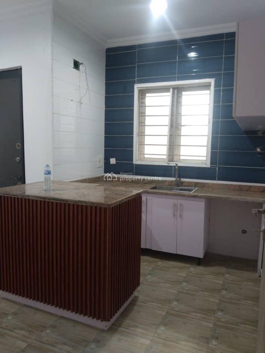 Spacious 2 Bedroom Flat Upstairs with Bq, Secured Estate, Ilasan, Lekki, Lagos, Flat / Apartment for Rent