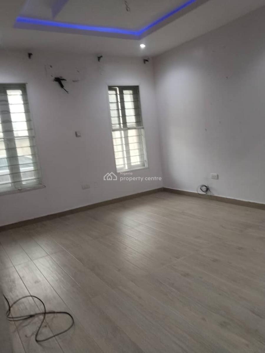 Spacious 2 Bedroom Flat Upstairs with Bq, Secured Estate, Ilasan, Lekki, Lagos, Flat / Apartment for Rent