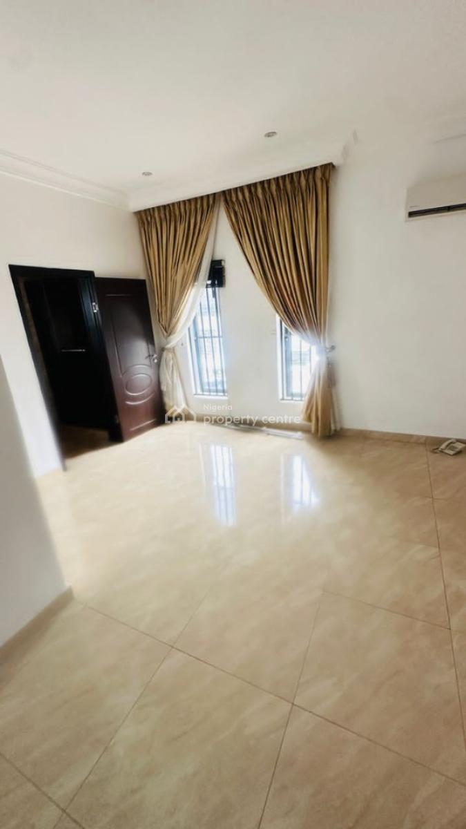 Fully Serviced Spacious 2bedroom Apartment+ Swimming Pool(upstairs ), Chevron Lekki, Lekki, Lagos, Flat / Apartment for Rent