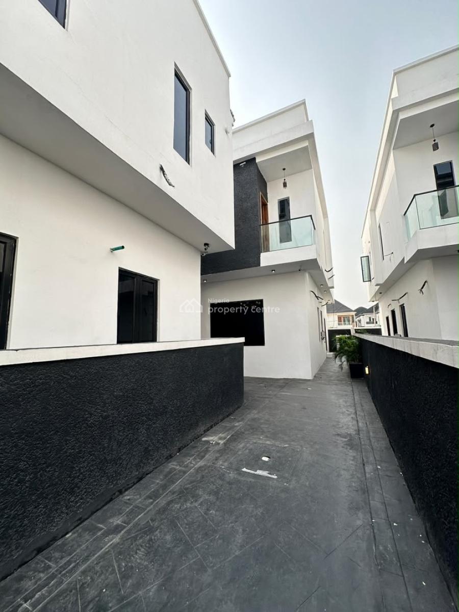 Well-built Spacious Luxury 4 Bedroom Semi-detached Duplex with Bq, Orchid, Lekki, Lagos, Semi-detached Duplex for Sale