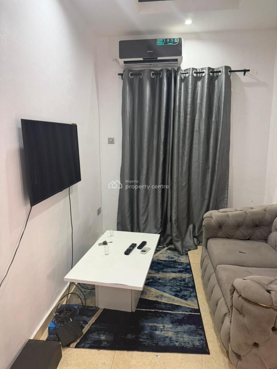 a Fully Furnished Mini Flat, Lekki Phase 1, Lekki, Lagos, Flat / Apartment for Rent