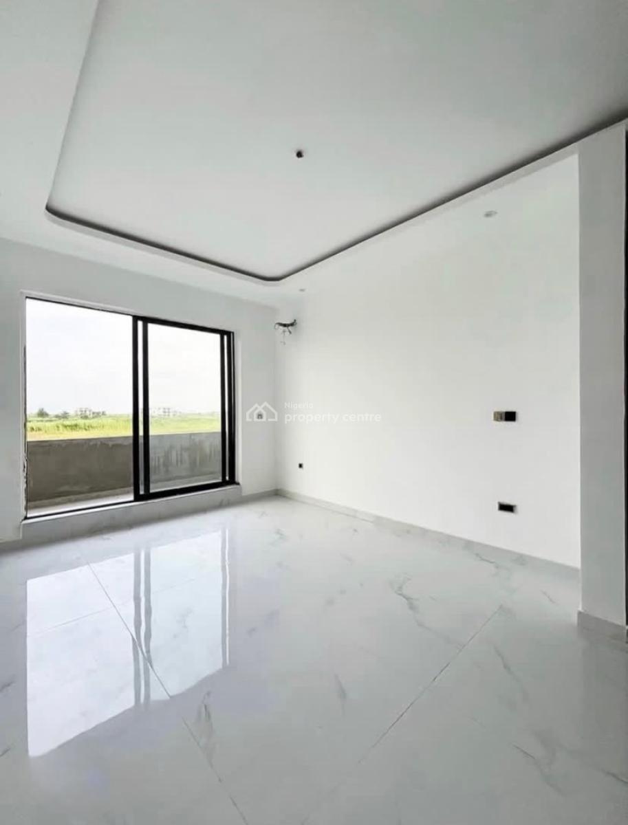 Luxury 2 Bedroom Apartment with Swimming Pool, Freedomway Lekki Phase 1, Lekki, Lagos, Flat / Apartment for Rent