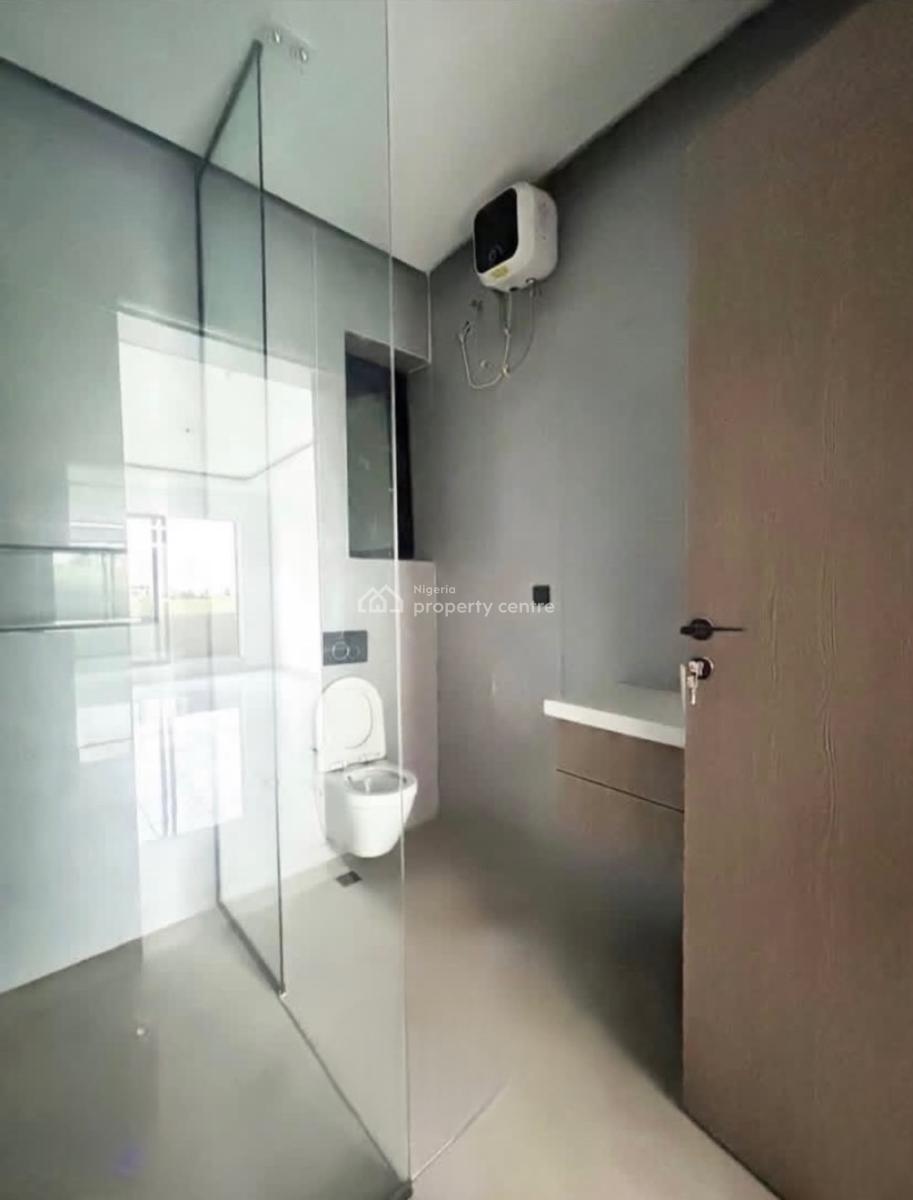 Luxury 2 Bedroom Apartment with Swimming Pool, Freedomway Lekki Phase 1, Lekki, Lagos, Flat / Apartment for Rent