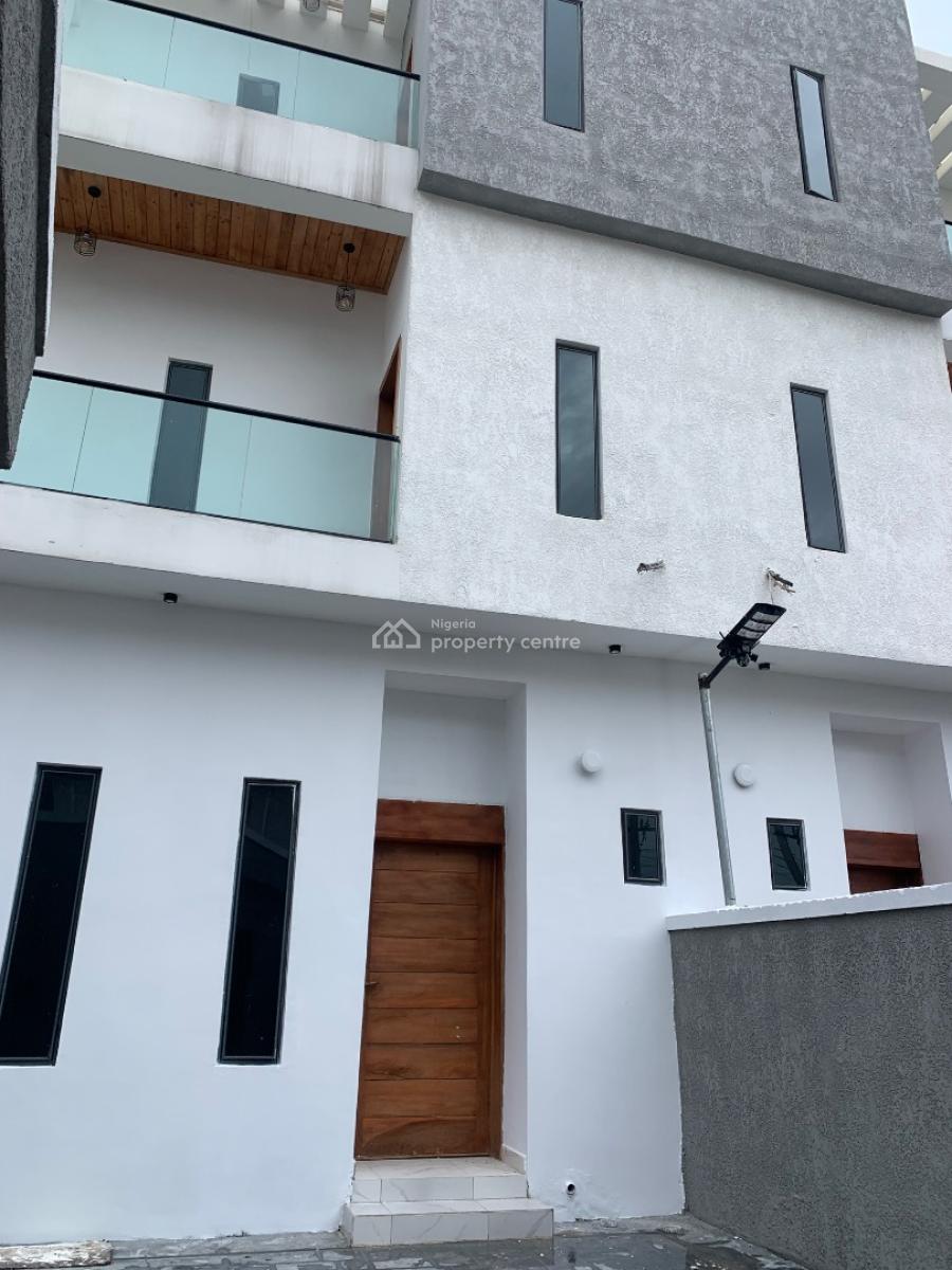 Brand New Luxurious 4 Bedroom Apartment with a Bq in an Estate, Ologolo, Lekki, Lagos, Flat / Apartment for Rent
