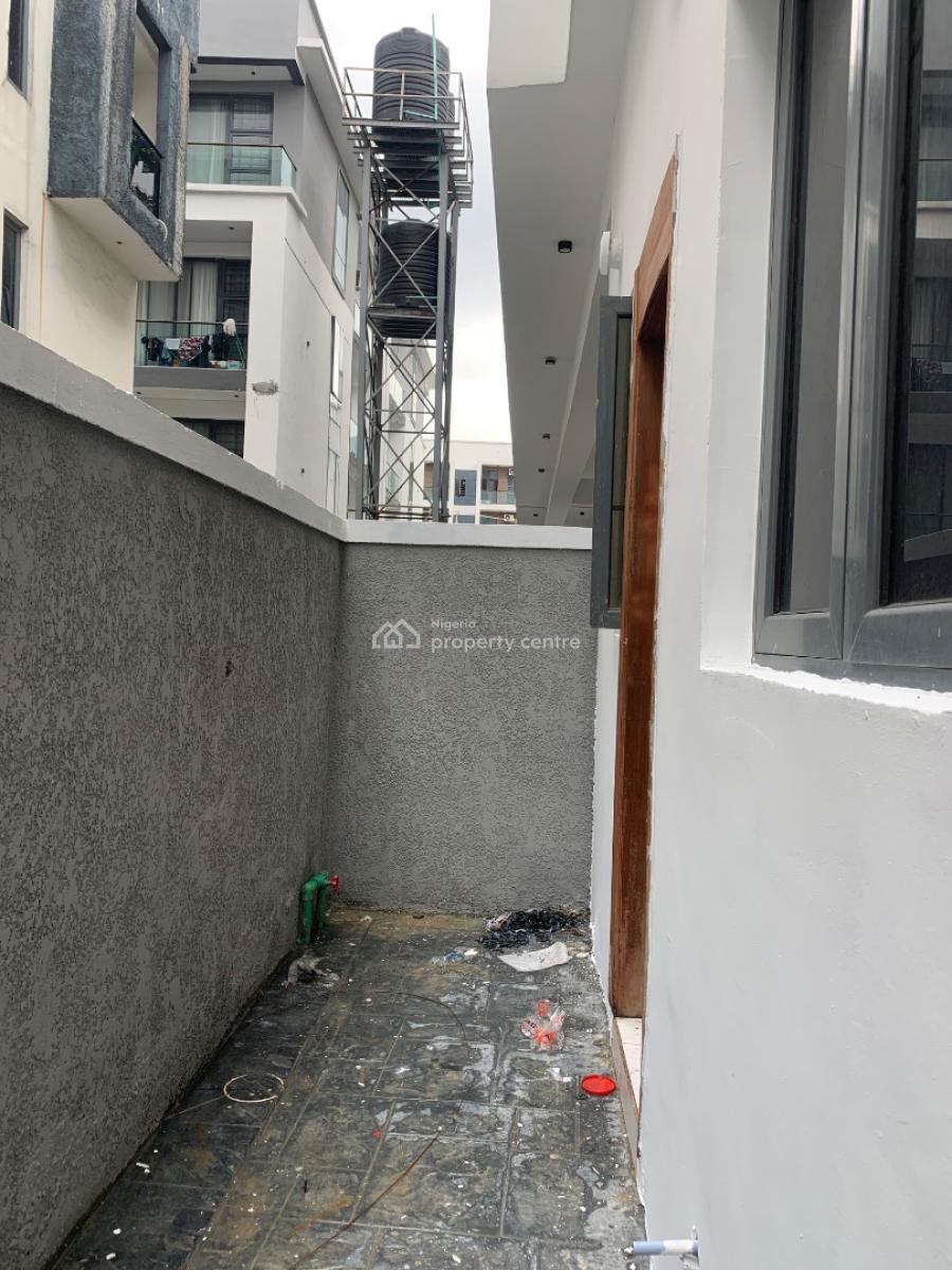 Brand New Luxurious 4 Bedroom Apartment with a Bq in an Estate, Ologolo, Lekki, Lagos, Flat / Apartment for Rent
