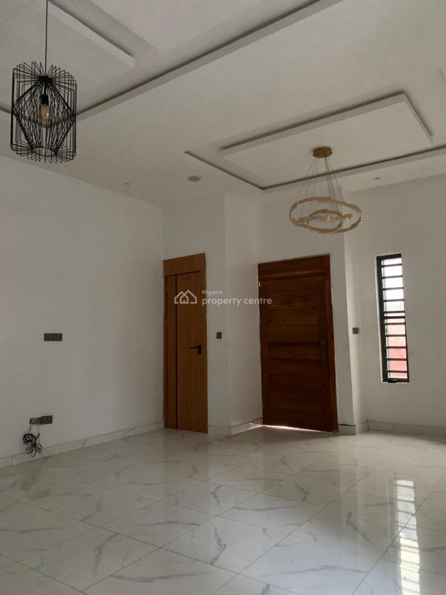 Brand New Luxurious 4 Bedroom Apartment with a Bq in an Estate, Ologolo, Lekki, Lagos, Flat / Apartment for Rent