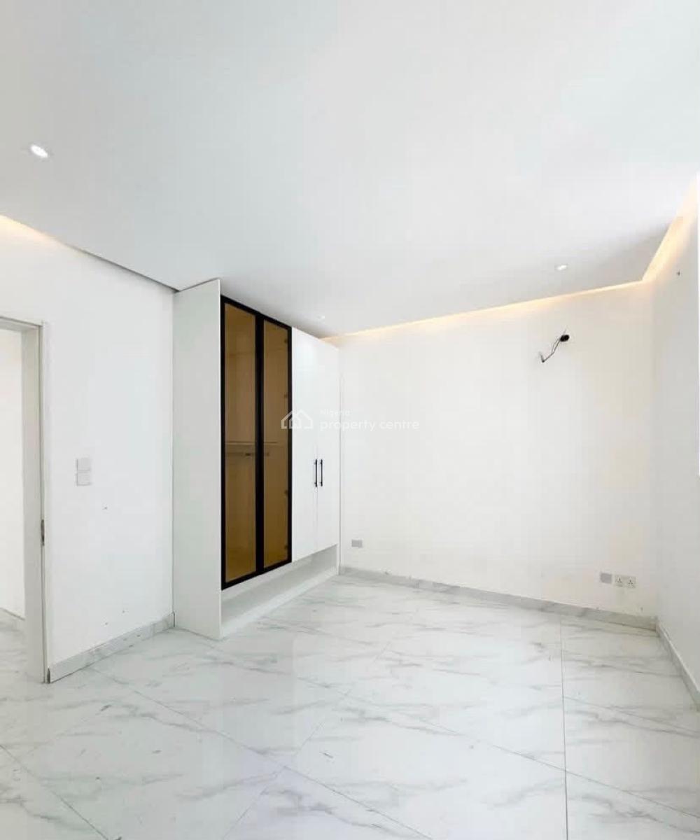 Luxurious 2 Bedroom Serviced Apartment with Swimming Pool, Lekki Right, Lekki, Lagos, Flat / Apartment for Rent