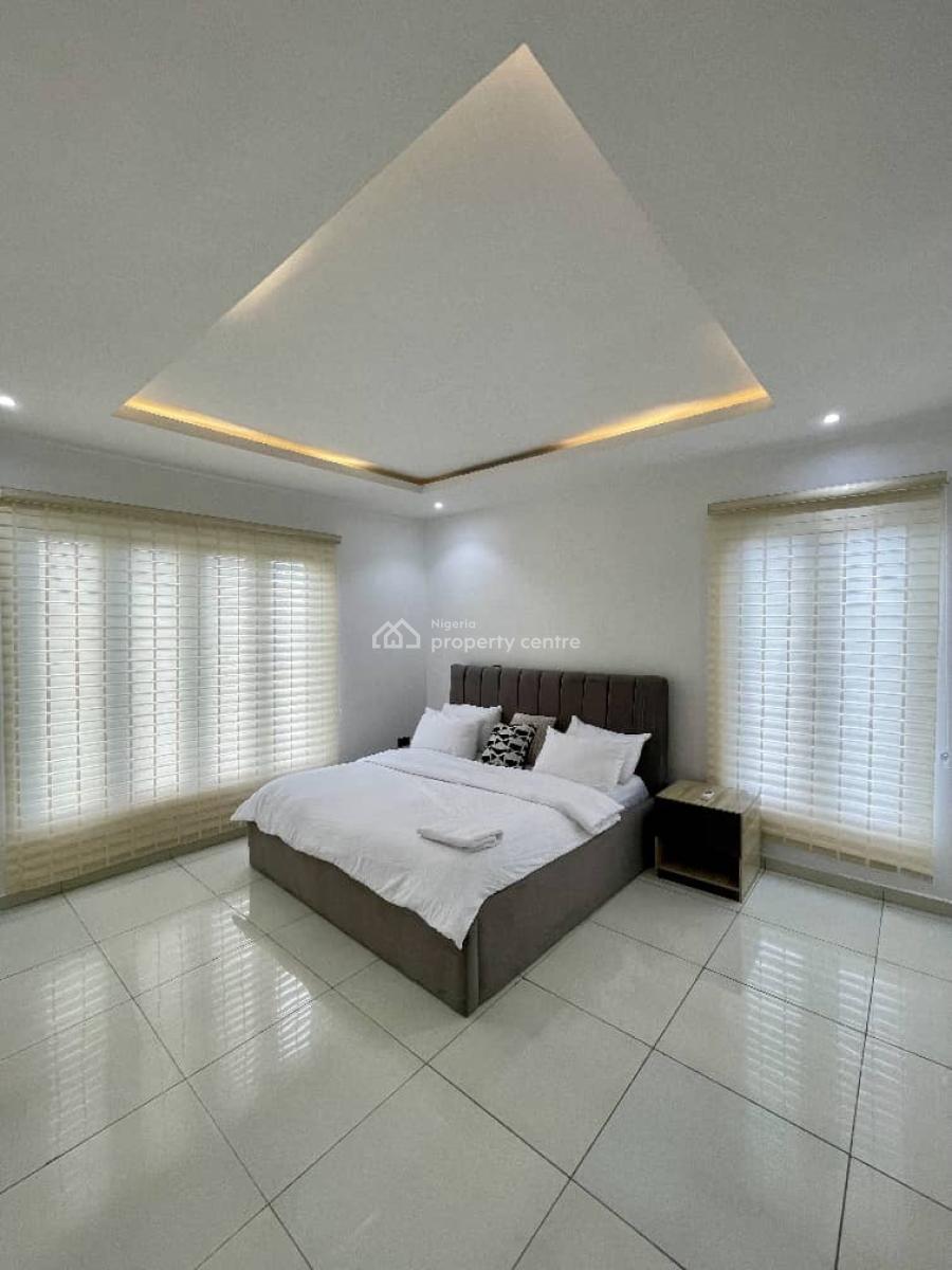 Cozy 3 Bedroom Apartment with Swimming Pool, Perez Drive, Lekki Phase 1, Lekki, Lagos, Flat / Apartment Short Let