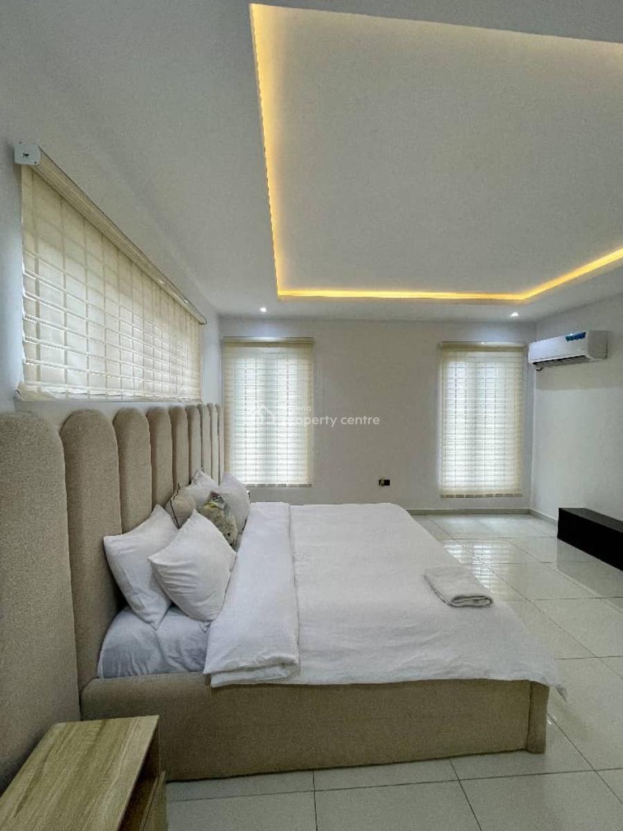 Cozy 3 Bedroom Apartment with Swimming Pool, Perez Drive, Lekki Phase 1, Lekki, Lagos, Flat / Apartment Short Let