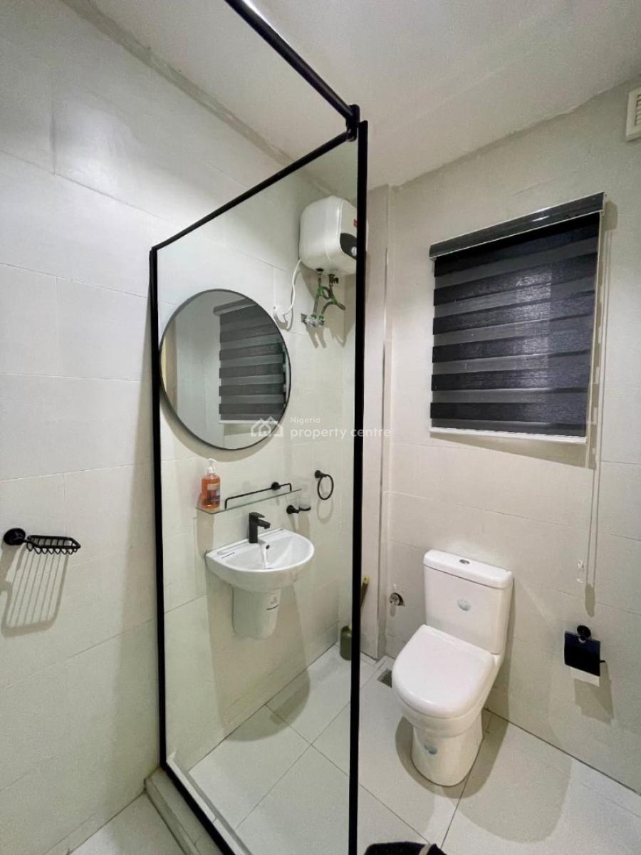 Cozy 3 Bedroom Apartment with Swimming Pool, Perez Drive, Lekki Phase 1, Lekki, Lagos, Flat / Apartment Short Let