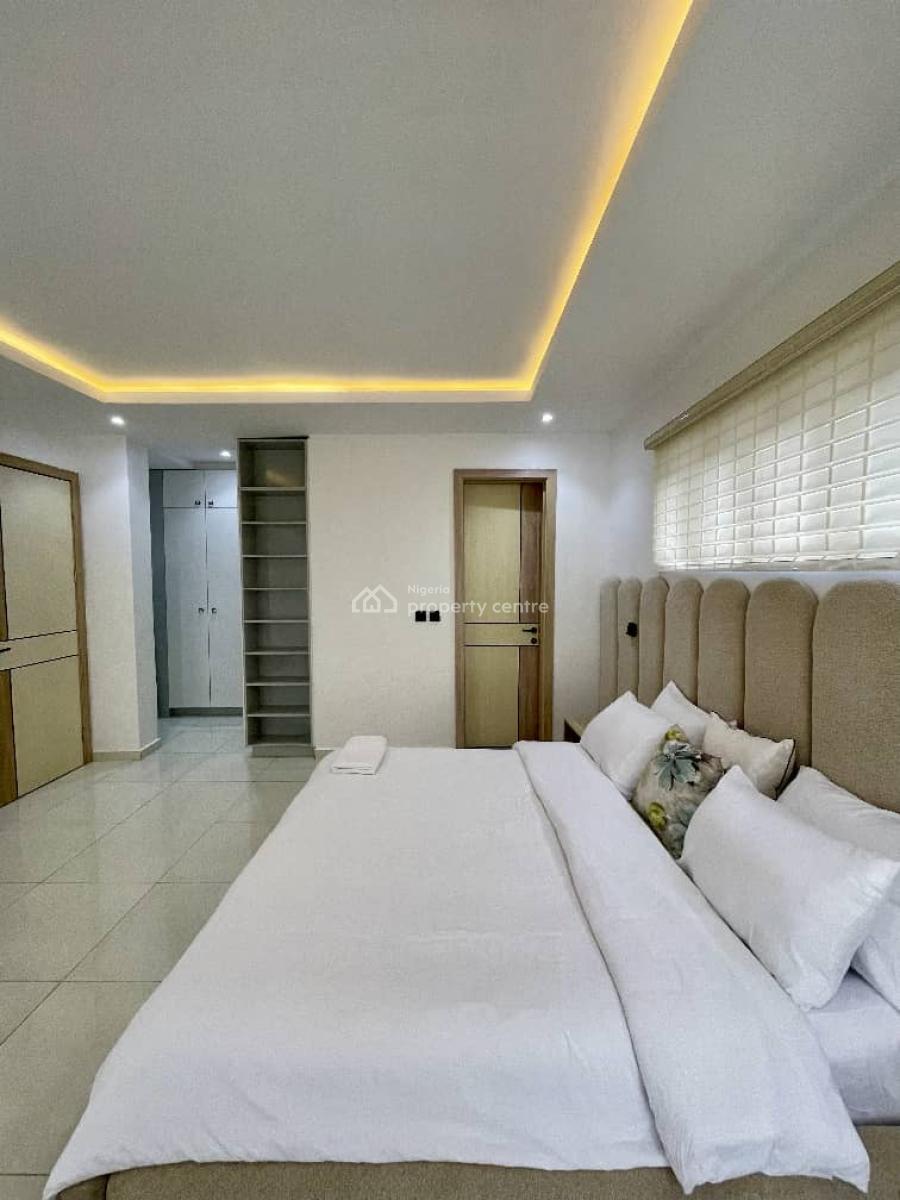Cozy 3 Bedroom Apartment with Swimming Pool, Perez Drive, Lekki Phase 1, Lekki, Lagos, Flat / Apartment Short Let