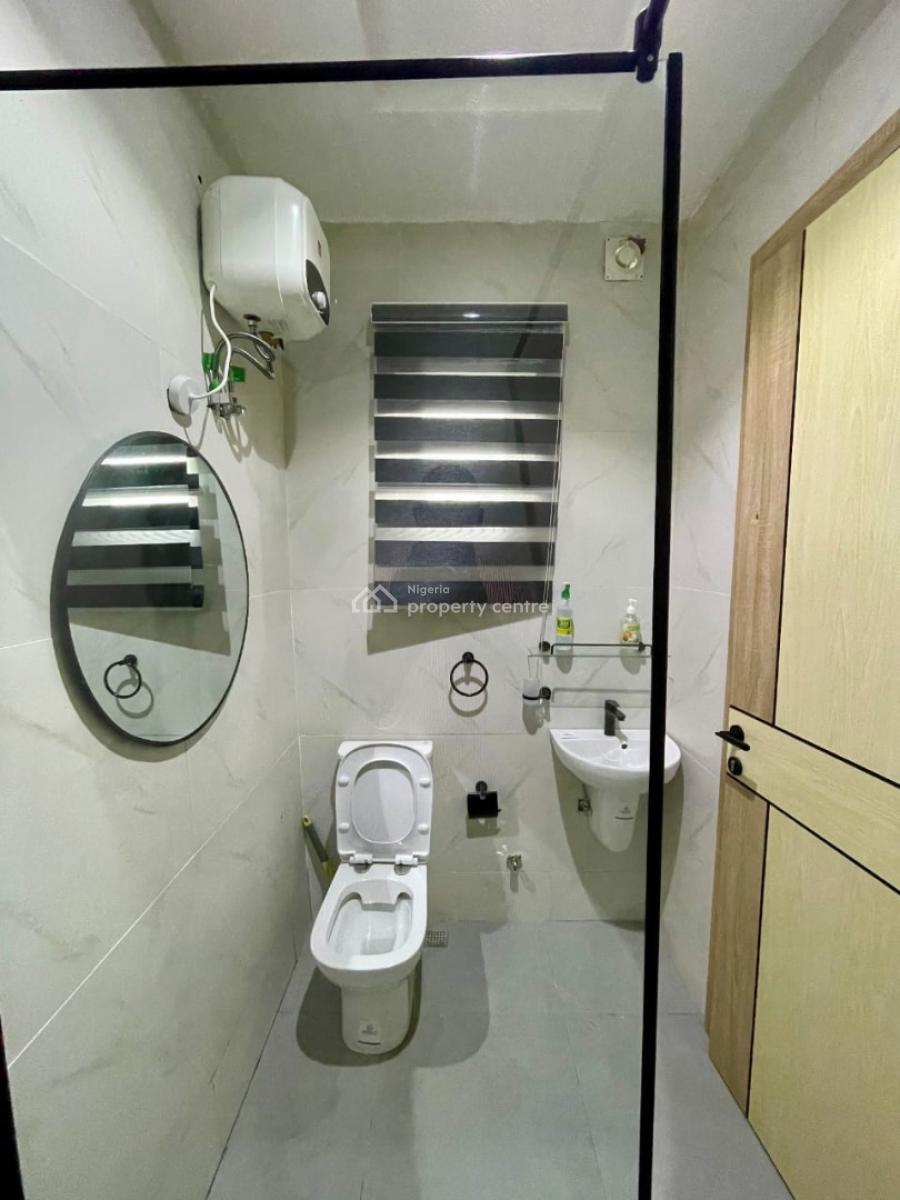 Cozy 3 Bedroom Apartment with Swimming Pool, Perez Drive, Lekki Phase 1, Lekki, Lagos, Flat / Apartment Short Let