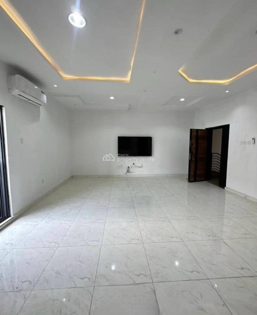 2 Bedroom Apartment with Swimming Pool, Freedomway, Lekki, Lekki, Lagos, Flat / Apartment for Rent