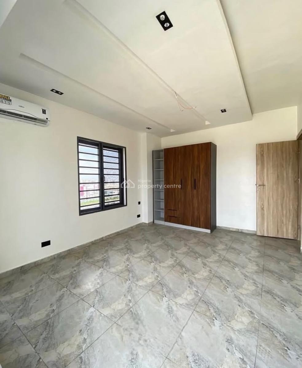 2 Bedroom Flat, Lekki Phase 1, Lekki, Lagos, Flat / Apartment for Rent