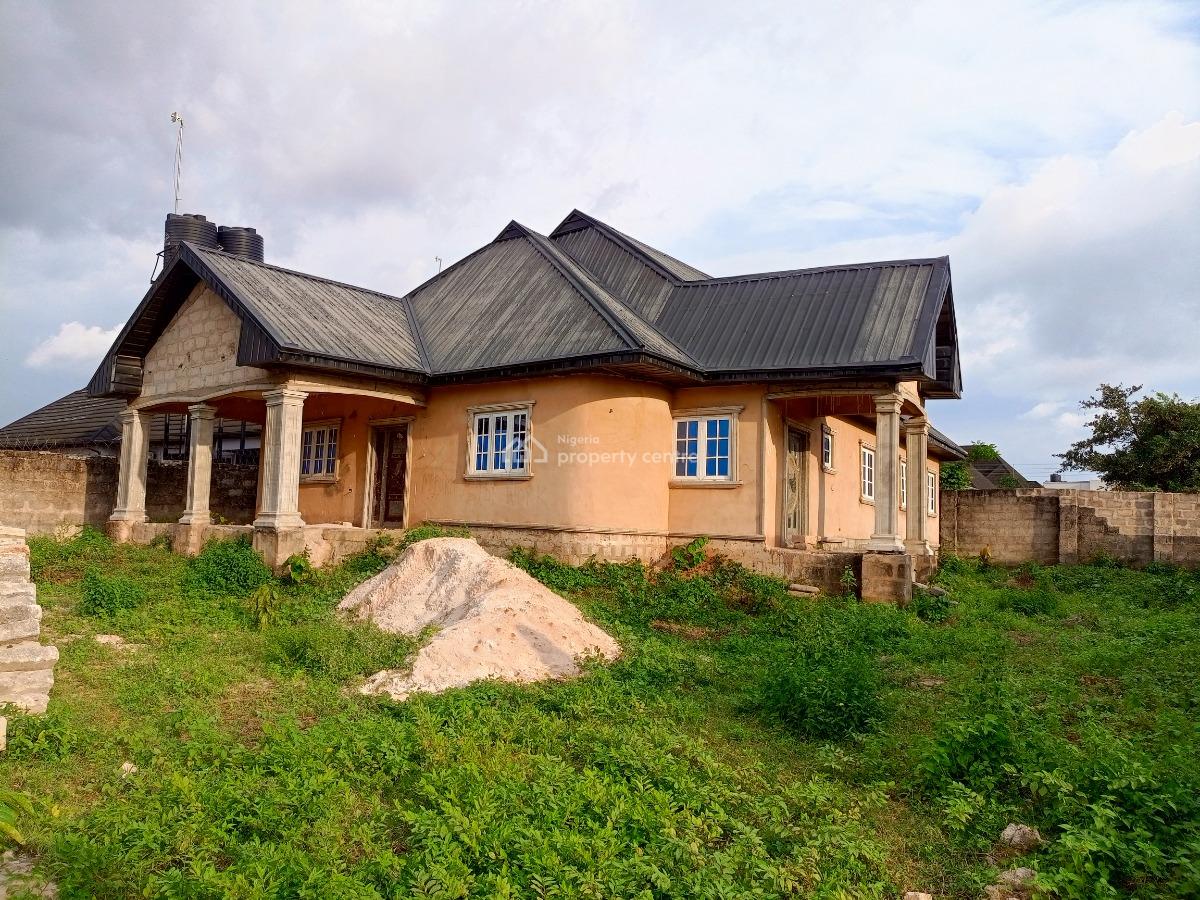2 Units of 4 Bedrooms Bungalow 95% Completed and 3 Flats of 2bedroom E, Location Amagba Gra Benin City Edo State. Close to The Road, Benin, Oredo, Edo, Detached Bungalow for Sale