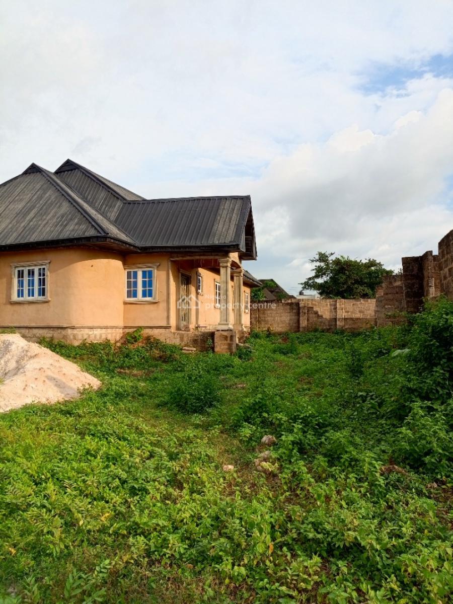 2 Units of 4 Bedrooms Bungalow 95% Completed and 3 Flats of 2bedroom E, Location Amagba Gra Benin City Edo State. Close to The Road, Benin, Oredo, Edo, Detached Bungalow for Sale