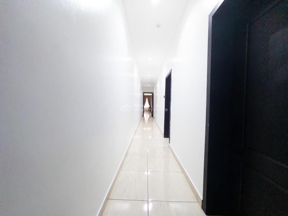 Ground-floor 3-bedroom Executive Apartment with Family-friendly Comfor, Ground-floor 3-bedroom Executive Apartment with Family-friendly Comfor, Lekki Phase 1, Lekki, Lagos, Flat / Apartment Short Let