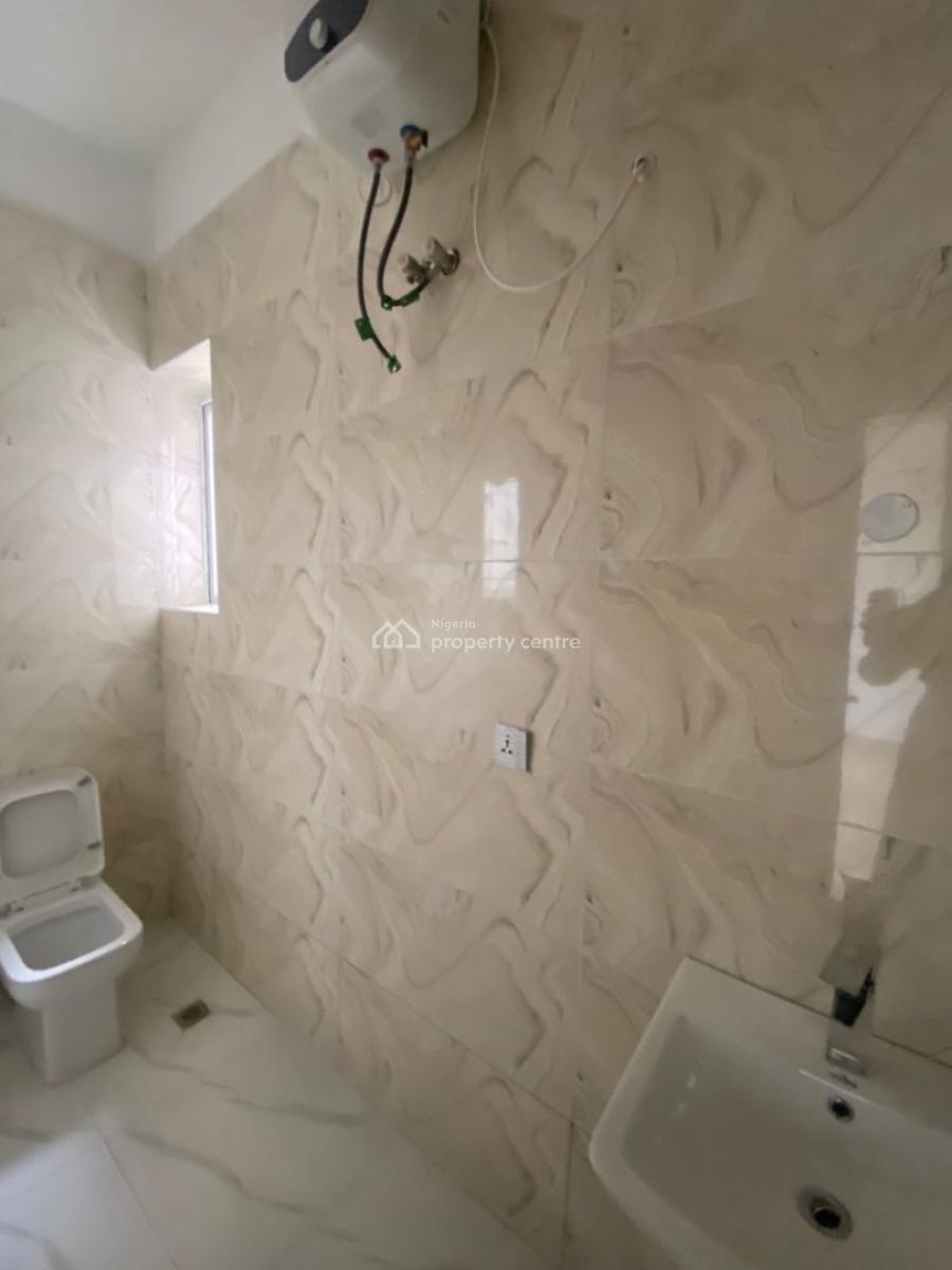 Lovely 2 Bedroom Maisonette, Lekki Phase 1, Lekki, Lagos, Flat / Apartment for Sale