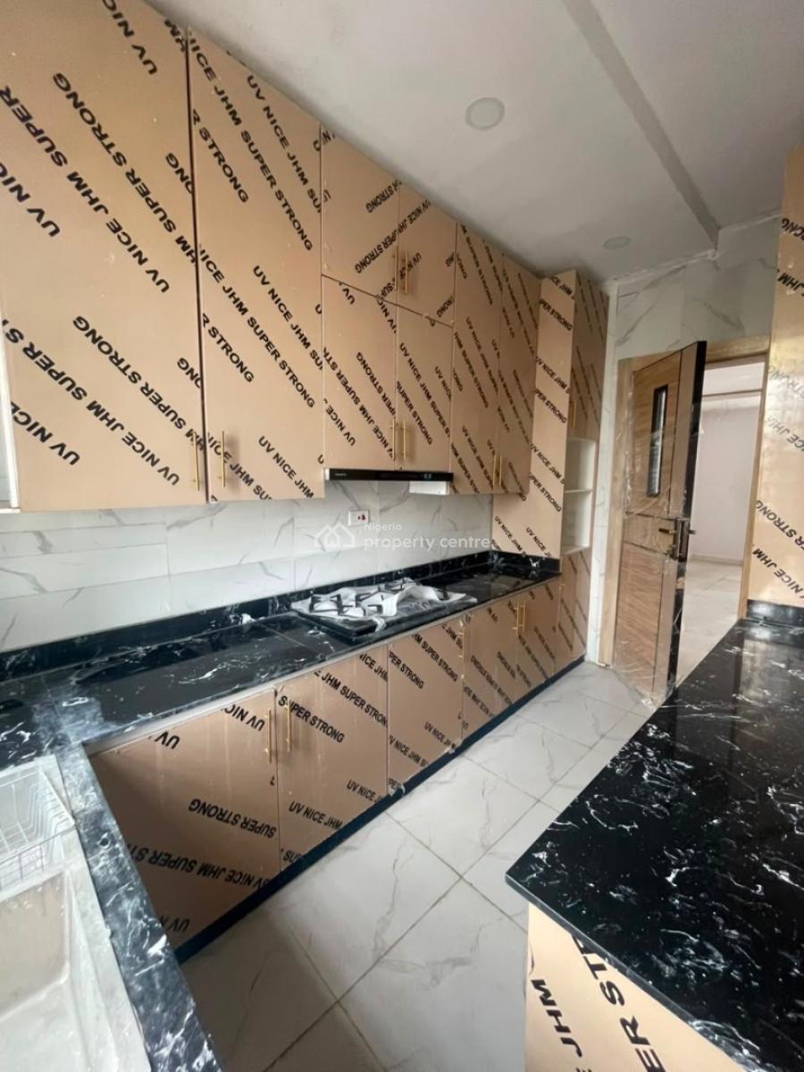Spacious 2 Bedroom Apartment, Ologolo, Lekki, Lagos, Flat / Apartment for Rent