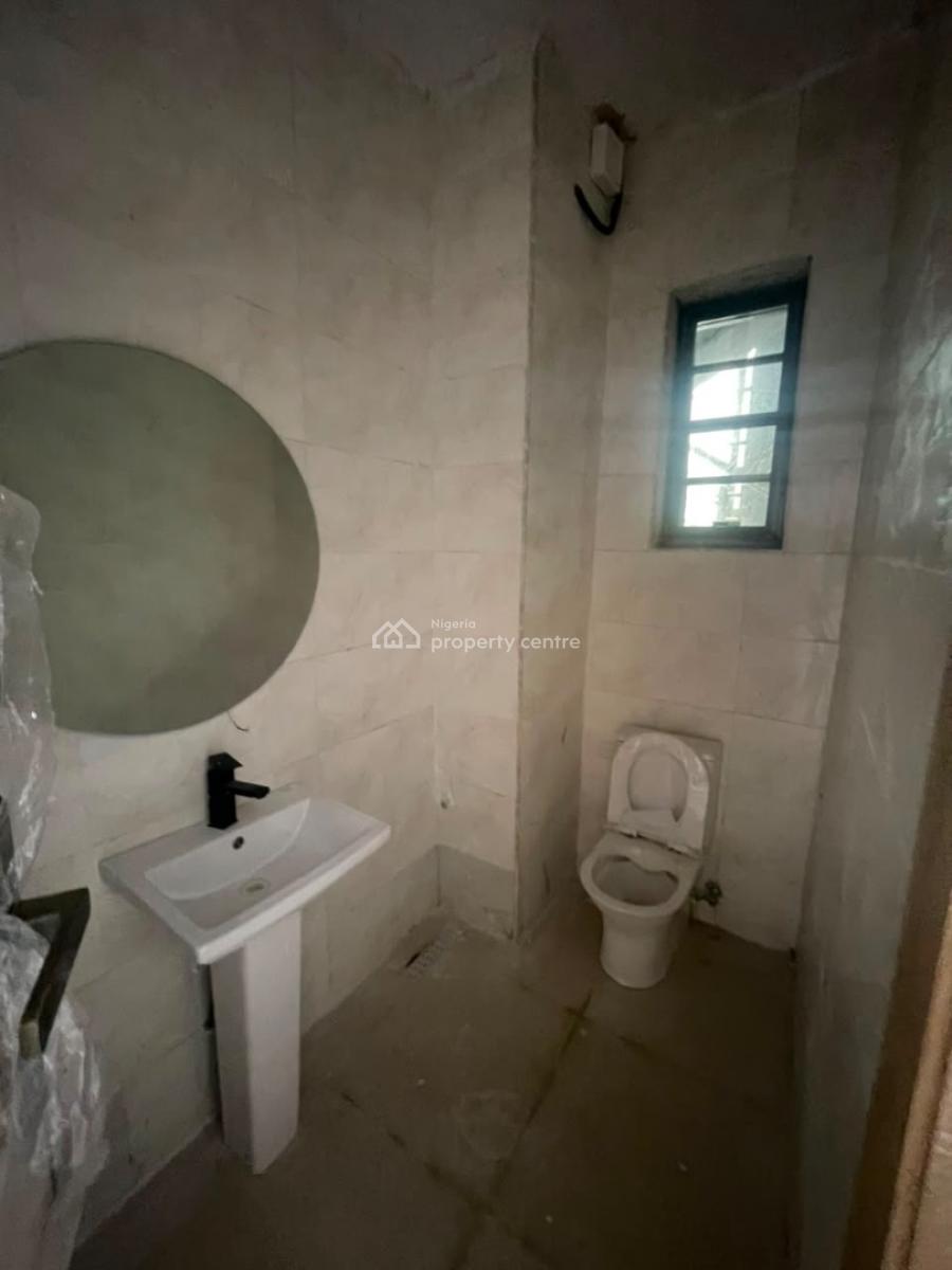 Spacious 2 Bedroom Apartment, Ologolo, Lekki, Lagos, Flat / Apartment for Rent