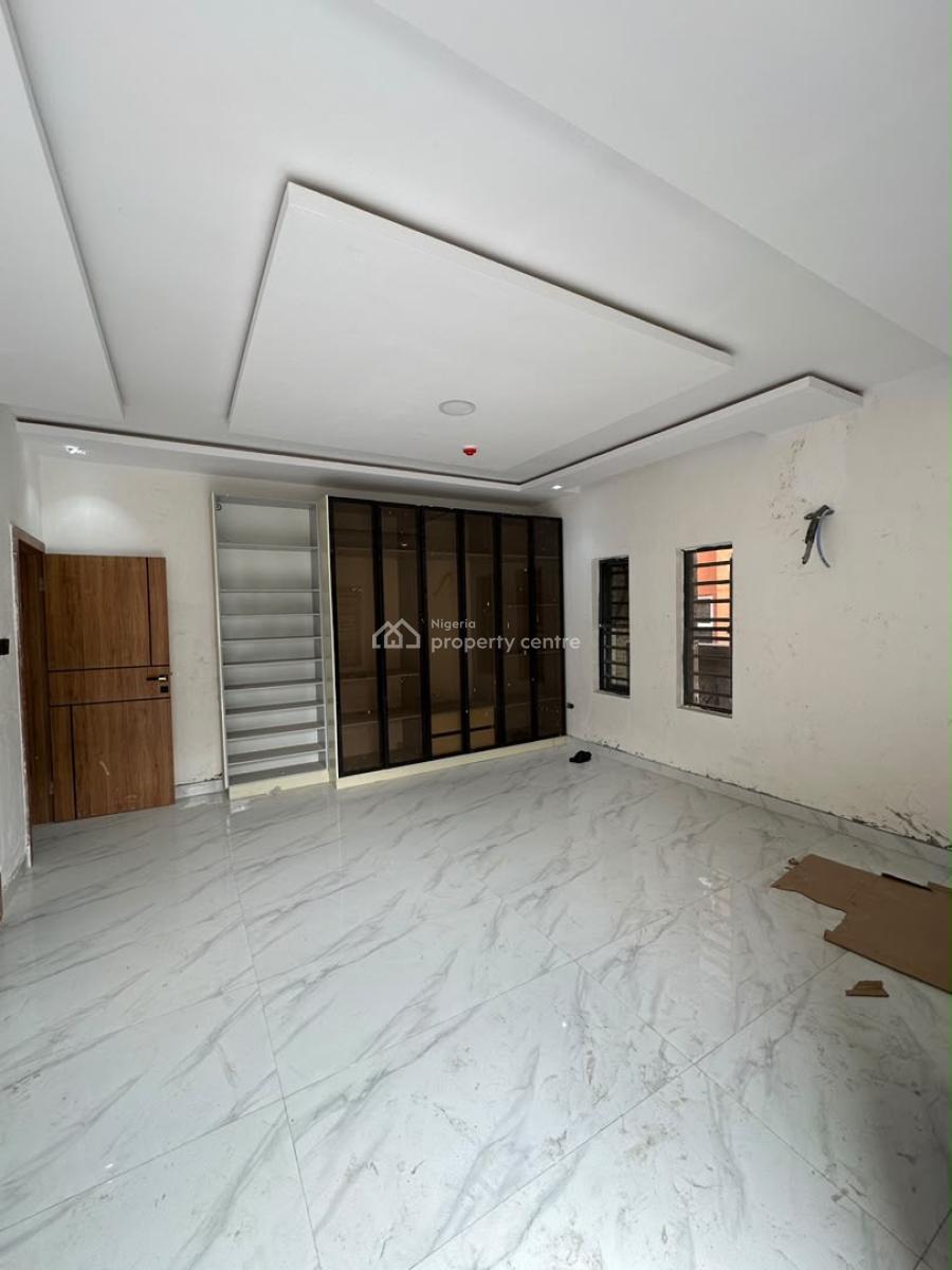 Exquisite 3 Bedroom Apartment with Gym, Pool and Elevator, Lekki Phase 1, Lekki, Lagos, Block of Flats for Sale