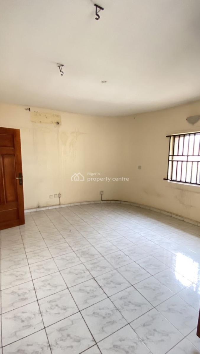 Spacious Miniflat Upstairs in a Secured Environment, Off Fola Osibo, Lekki Phase 1, Lekki, Lagos, Mini Flat (room and Parlour) for Rent