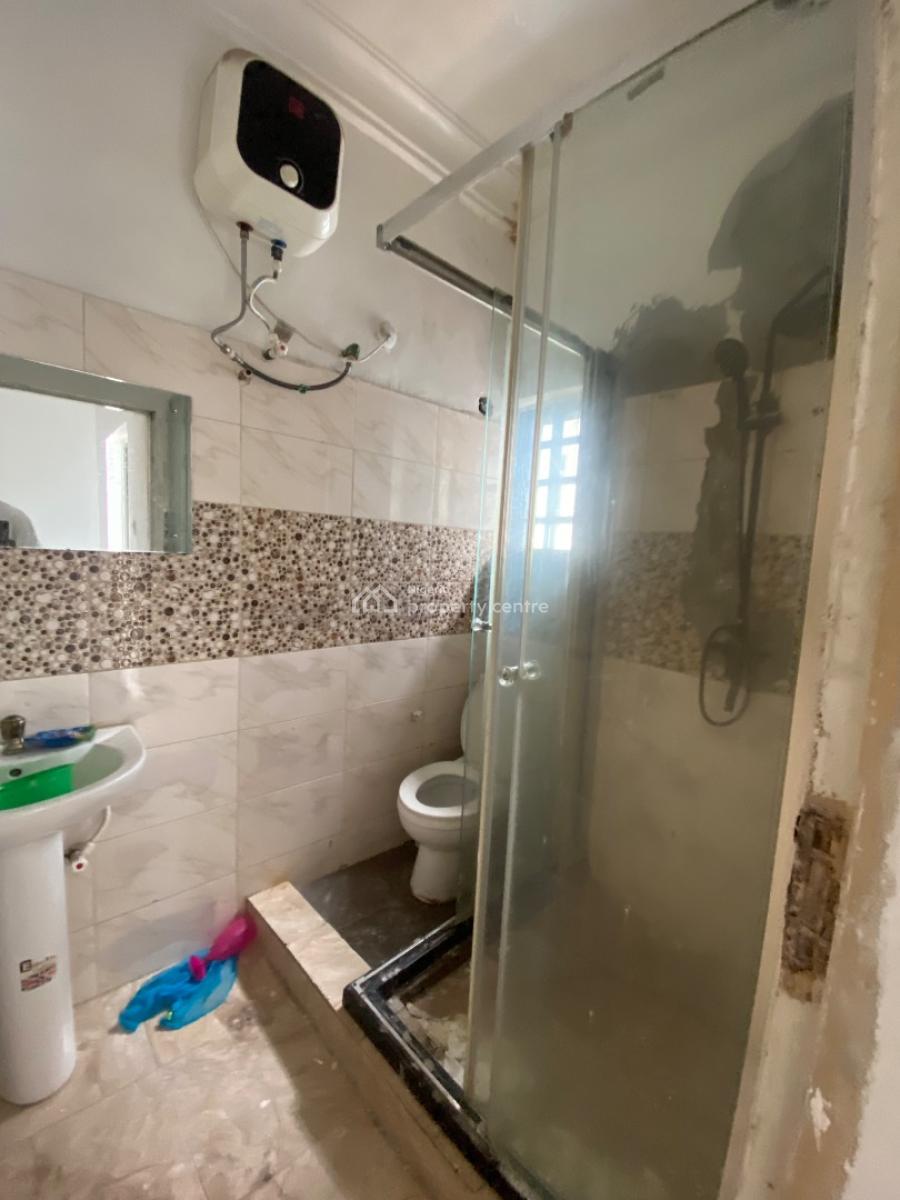 Luxury Unfurnished 2 Bedroom & Washing Machine & Inverter, Chevron, Lekki, Lagos, Flat / Apartment for Rent