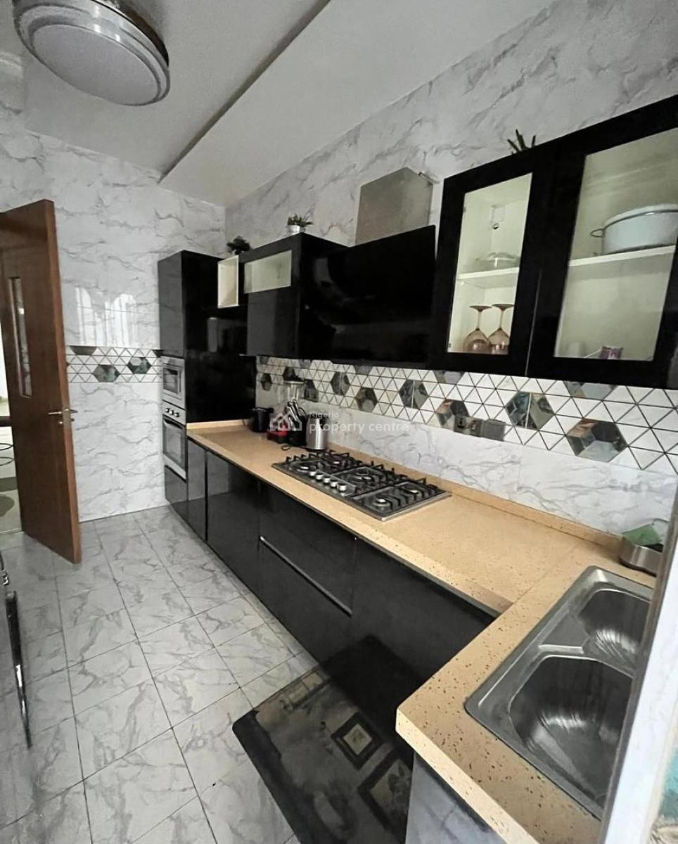 2 Bedroom Apartment, Lekki Phase 1, Lekki, Lagos, Flat / Apartment for Sale