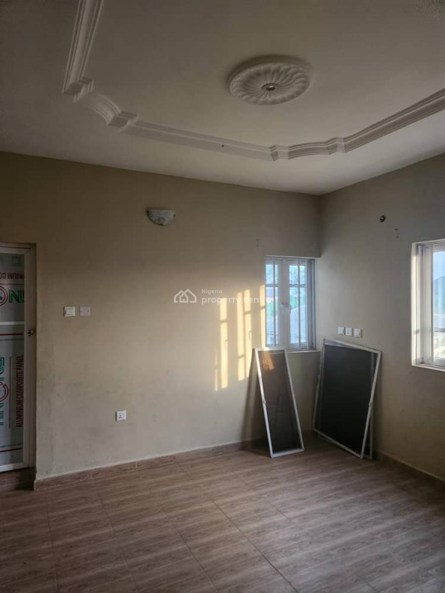 Very Spacious 3 Bedroom Ground Floor Flat, Orange Estate, Onimalu, Selewu, Igbogbo, Ikorodu, Lagos, Flat / Apartment for Rent