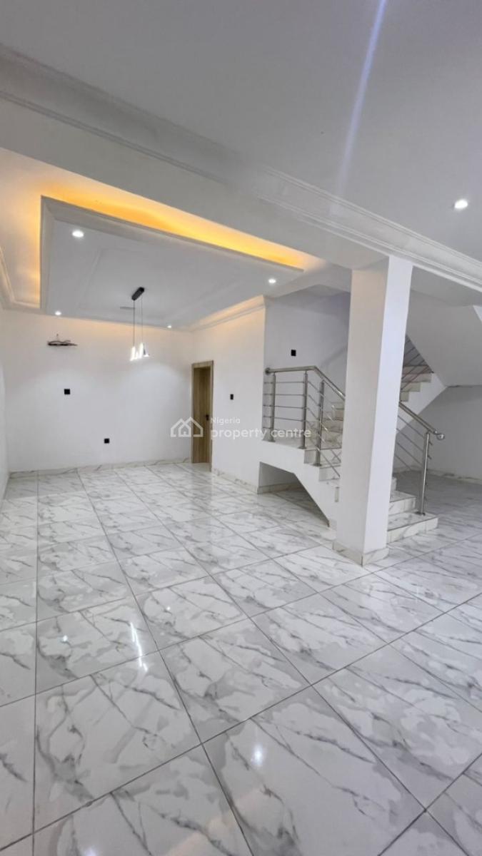 Unfurnished 3 Bedroom Maisonette with Bq Available, Platinum Way, Ikate, Lekki, Lagos, Terraced Duplex for Rent