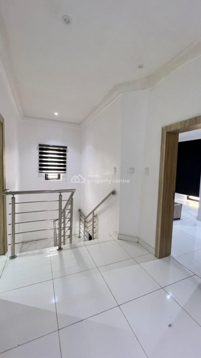 Unfurnished 3 Bedroom Maisonette with Bq Available, Platinum Way, Ikate, Lekki, Lagos, Terraced Duplex for Rent