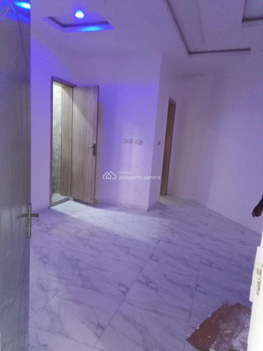 a Spacious Mini Flat, Chevron Drive, Chevy View Estate, Lekki, Lagos, Mini Flat (room and Parlour) for Rent