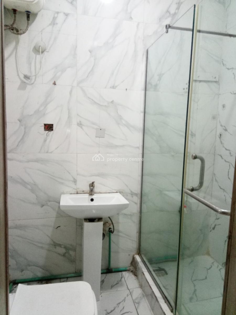 a Spacious Mini Flat, Chevron Drive, Chevy View Estate, Lekki, Lagos, Mini Flat (room and Parlour) for Rent