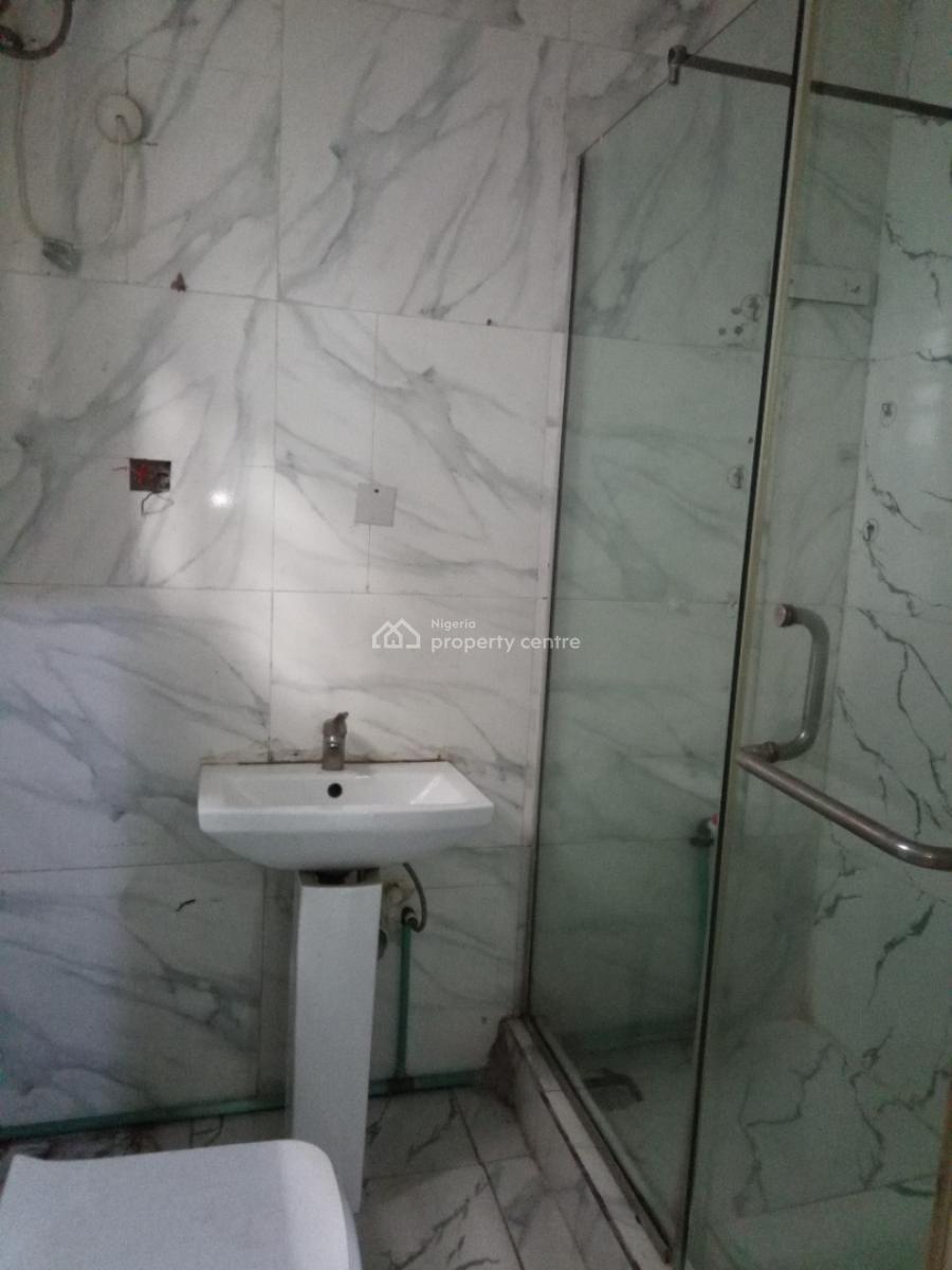 a Spacious Mini Flat, Chevron Drive, Chevy View Estate, Lekki, Lagos, Mini Flat (room and Parlour) for Rent