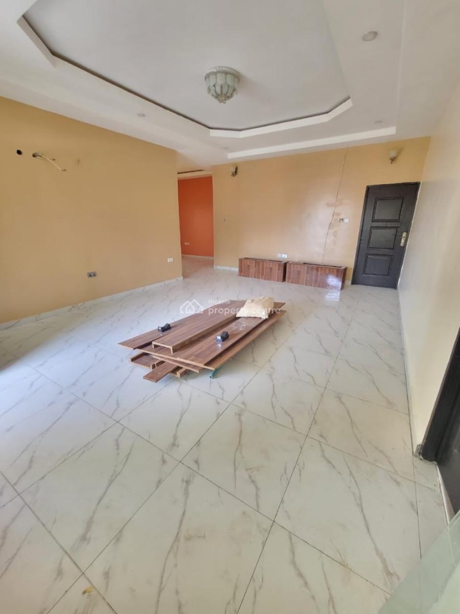 Sharp and Spacious 3 Bedroom Flat, Ologolo, Lekki, Lagos, Flat / Apartment for Rent