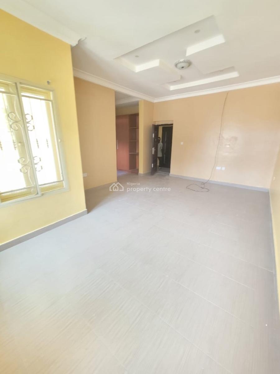 Sharp and Spacious 3 Bedroom Flat, Ologolo, Lekki, Lagos, Flat / Apartment for Rent
